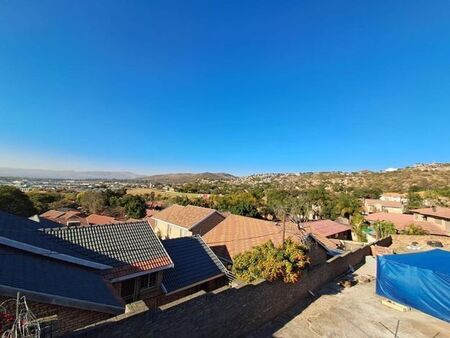 1 Bedroom bachelor apartment to rent in Azalea Park, Rustenburg