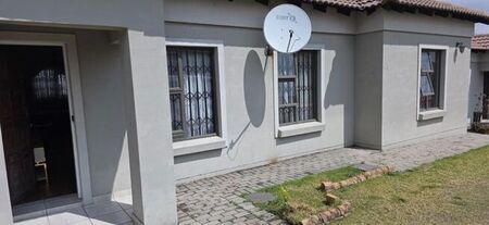 3 Bedroom townhouse - freehold to rent in Trichardt, Secunda