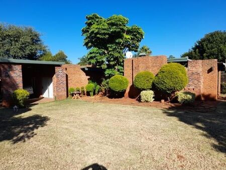 3 Bedroom House in Kameeldoringpark