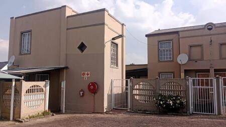 2 Bedroom Duplex in Heidelberg Central