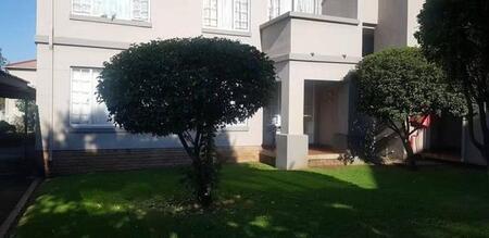 2 Bedroom Simplex in Eden Glen