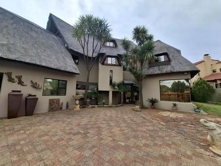 5 Bedroom House in La Provance