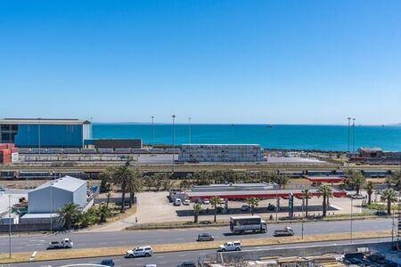 1 Bedroom apartment to rent in Paarden Eiland, Cape Town