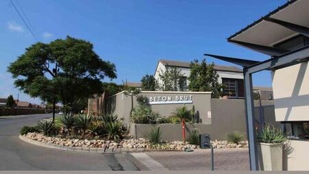 3 Bedroom cluster to rent in North Riding, Randburg