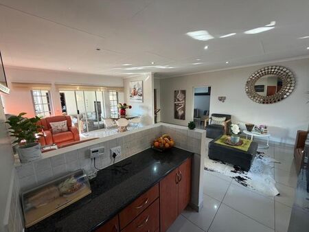 4 Bedroom townhouse - freehold to rent in Equestria, Pretoria