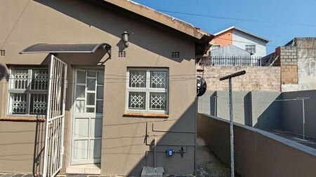 1 Bedroom bachelor flat to rent in Woodhurst, Chatsworth