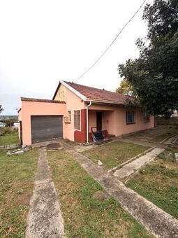 2 Bedroom House in Greenfields