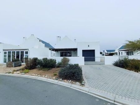 2 Bedroom House in Britannia Bay