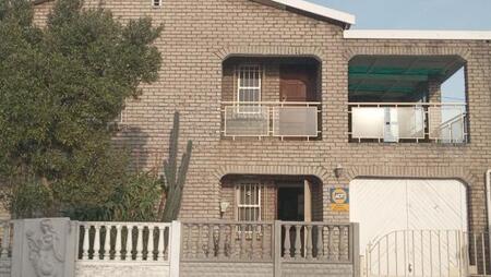7.5 Bedroom Apartment in Cravenby