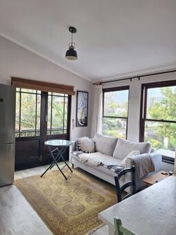 Bachelor apartment in Morningside