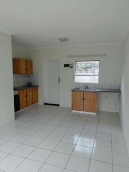 1 Bedroom House in Weltevreden Park