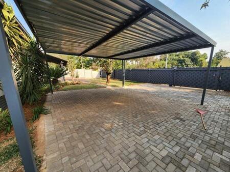 3 Bedroom House in Magalieskruin