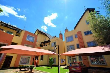 1 Bedroom Apartment in Clubview