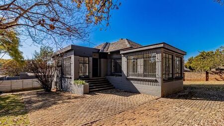 3 Bedroom house to rent in Linden, Randburg