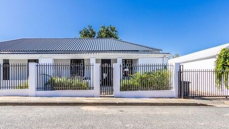 2 Bedroom flat to rent in Lemoenkloof, Paarl