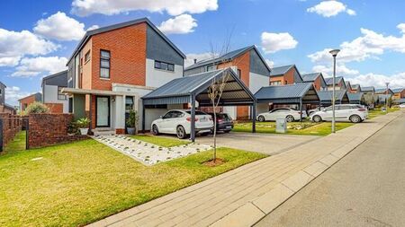 3 Bedroom cluster to rent in North Riding, Randburg