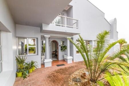 4 Bedroom House in Santareme