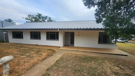 4 Bedroom House in Bergzicht