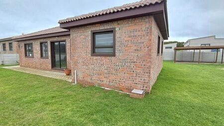 2 Bedroom House in Kleinbaai