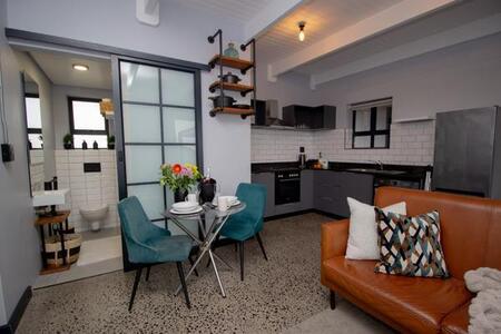 2 Bedroom Apartment in West Beach