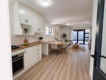 3 Bedroom Townhouse in Paarl Central East
