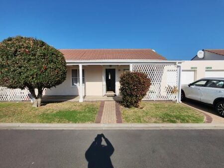 3 Bedroom House in Edgemead