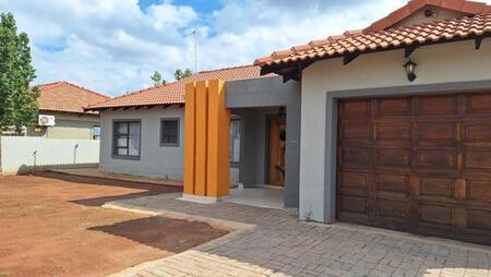 3 Bedroom House in Kuruman