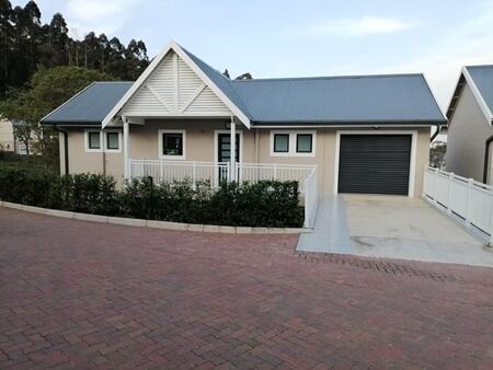 2 Bedroom Apartment in Kloof