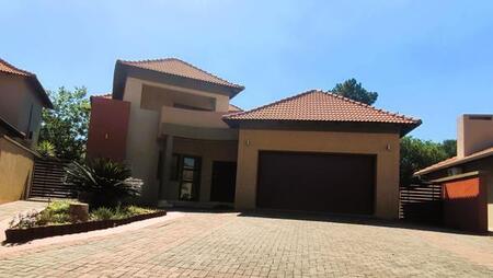 4 Bedroom House in Emfuleni Golf Estate