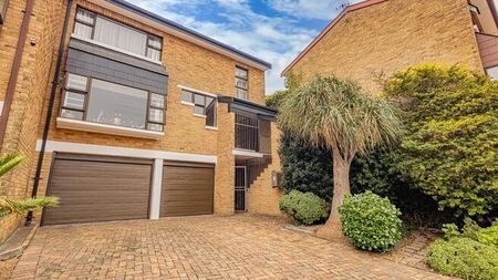 3 Bedroom townhouse - freehold to rent in Welgemoed, Bellville