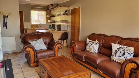 3 Bedroom townhouse - sectional to rent in Wilgeheuwel, Roodepoort