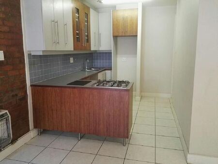 1 Bedroom apartment to rent in Greenside, Johannesburg