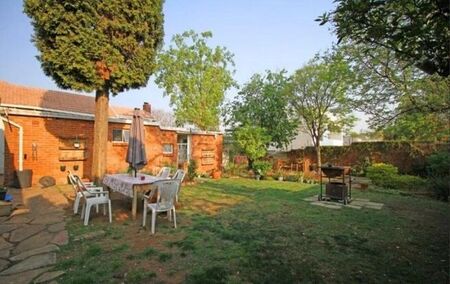 3 Bedroom house to rent in Parkhurst, Johannesburg