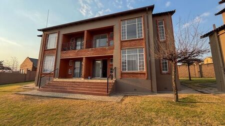 2 Bedroom apartment to rent in Laser Park, Roodepoort