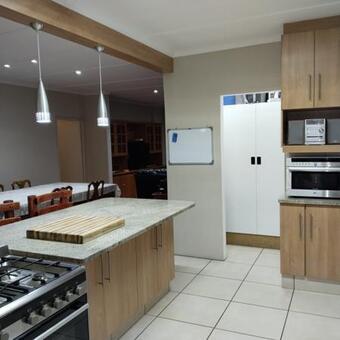 4 Bedroom House in West Bank