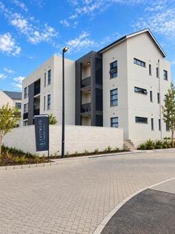 1 Bedroom Apartment in Strand Central