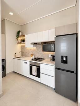 1 Bedroom Apartment in Somerset Lakes