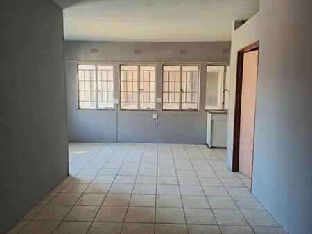1 Bedroom Apartment in Roodepoort Central