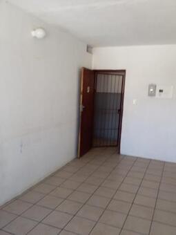 1 Bedroom Apartment in Roodepoort Central