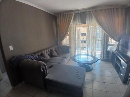 2 Bedroom Townhouse in Pomona