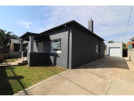 3 Bedroom House in Geduld