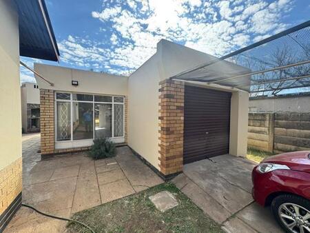 1 Bedroom Flat in Parys