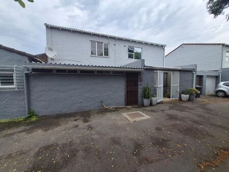 2 Bedroom duplex townhouse - sectional to rent in Table View, Blouberg