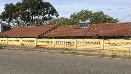 4 Bedroom house to rent in Bosmont, Johannesburg