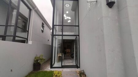4 Bedroom house to rent in Kamma Heights, Port Elizabeth