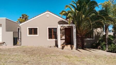 2 Bedroom house to rent in Uitzicht, Kraaifontein