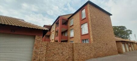 2 Bedroom apartment to rent in Die Hoewes, Centurion