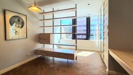 1 Bedroom bachelor apartment to rent in Cape Town City Centre