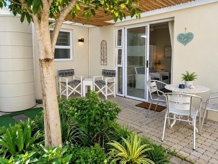 1 Bedroom cottage to rent in Table View, Blouberg
