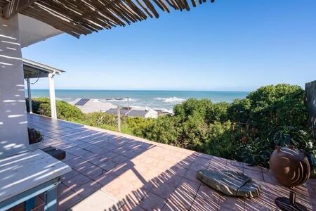 4 Bedroom House in Yzerfontein